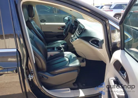 2021 Chrysler Voyager Lxi из США, поврежденный, VIN 2C4RC1DG8MR504559